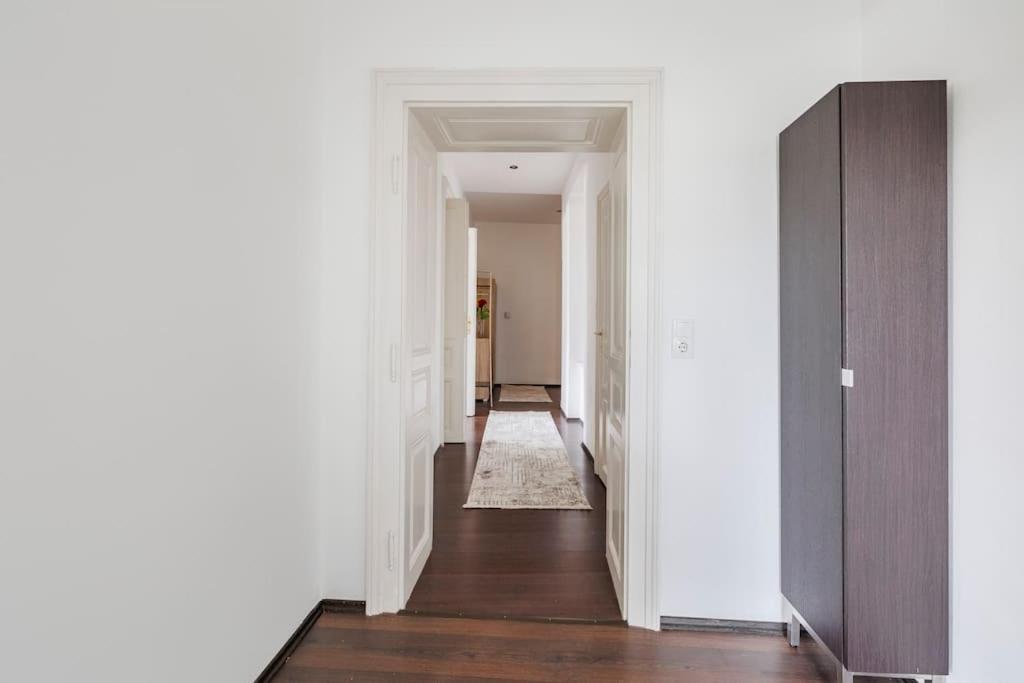 Charming Spacious Apartment Bécs Kültér fotó
