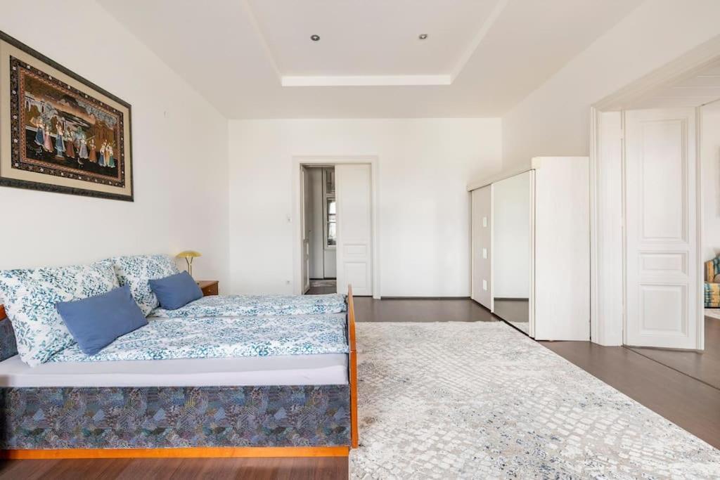 Charming Spacious Apartment Bécs Kültér fotó