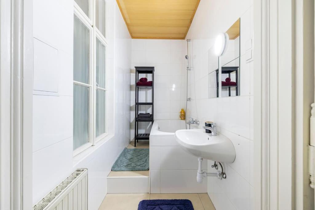 Charming Spacious Apartment Bécs Kültér fotó
