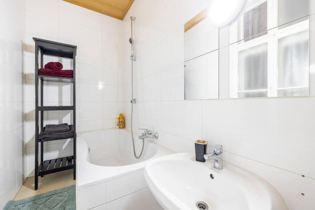 Charming Spacious Apartment Bécs Kültér fotó